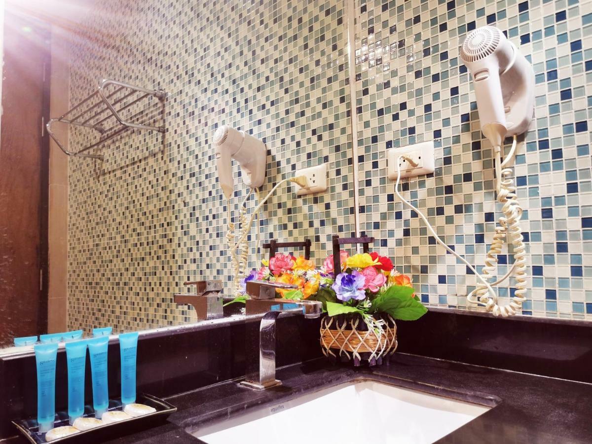 Paksaa Boutique Hotel Patong Ngoại thất bức ảnh