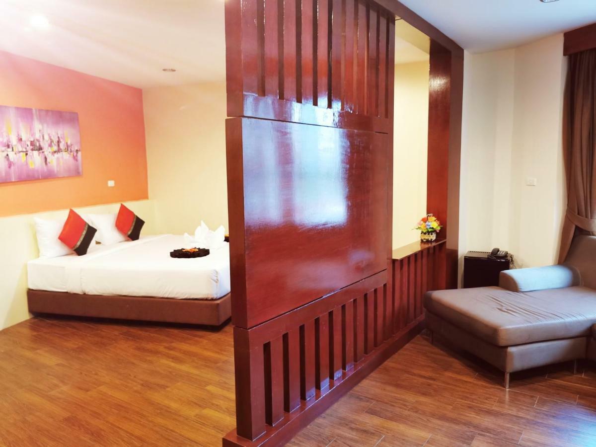Paksaa Boutique Hotel Patong Ngoại thất bức ảnh