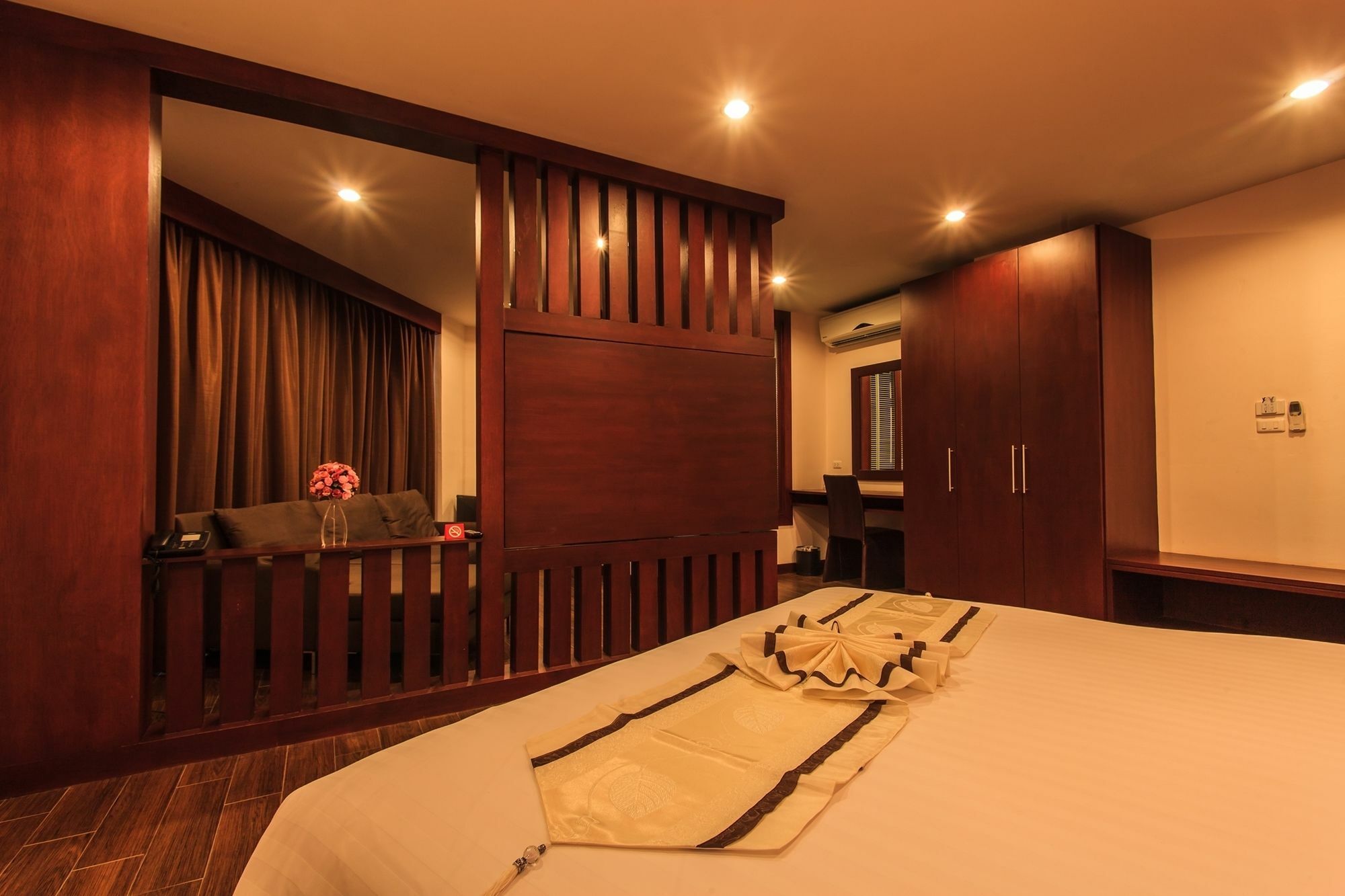 Paksaa Boutique Hotel Patong Ngoại thất bức ảnh